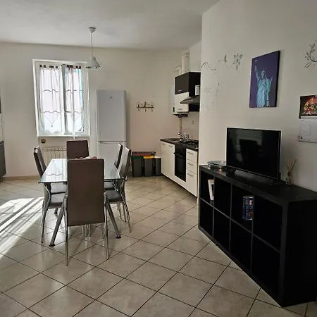 Casa Alessio, Luminosa, Centrale, Ad Un Passo Dal Mare דירה