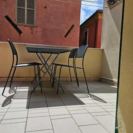 Casa Alessio, Luminosa, Centrale, Ad Un Passo Dal Mare * Varazze