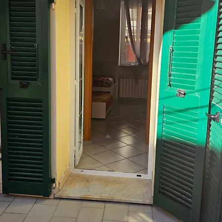 Apartamento Casa Alessio, Luminosa, Centrale, Ad Un Passo Dal Mare